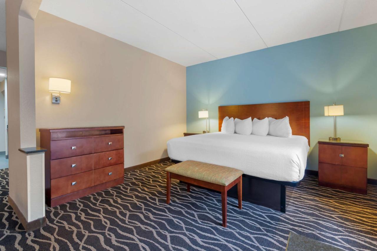 Best Western Plus Suites Greenville Exterior photo